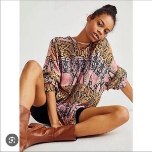 Free People Cosmos Snake Print Crewneck Oversize Sweater Top size S